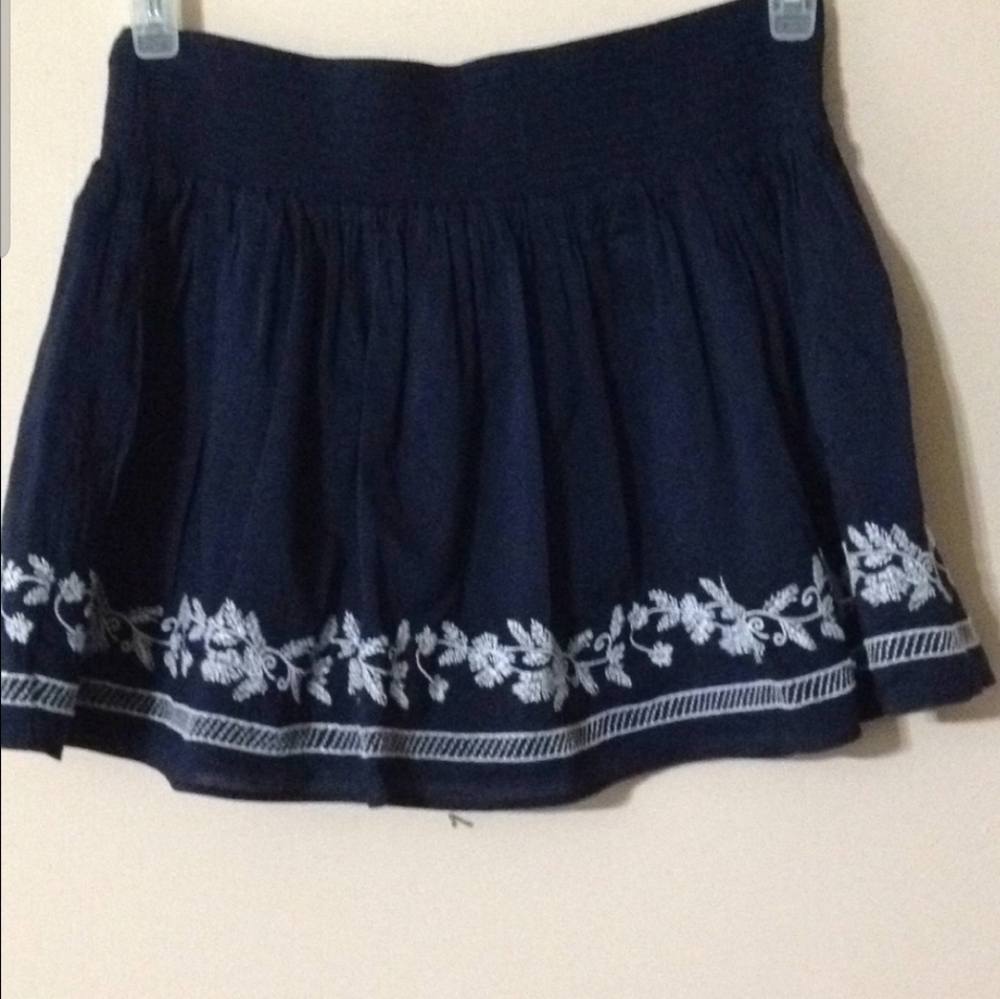Aeropostale embroidered skirt